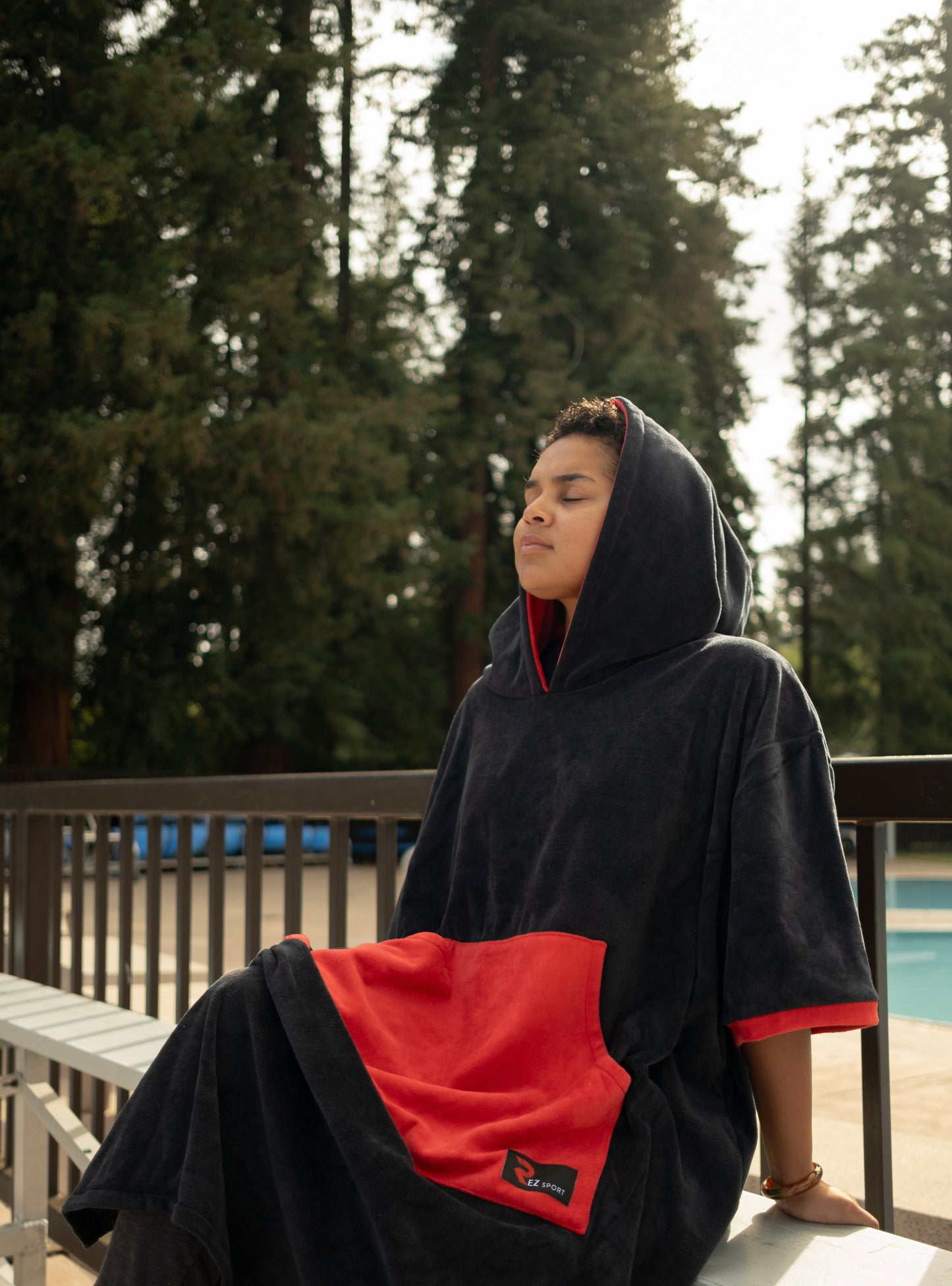 REZ SPORT DryShift™ Hooded Poncho Towel – Quick-Dry Microfiber Changing Robe