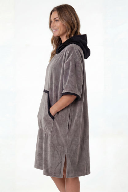 REZ SPORT DryShift™ Hooded Poncho Towel – Quick-Dry Microfiber Changing Robe